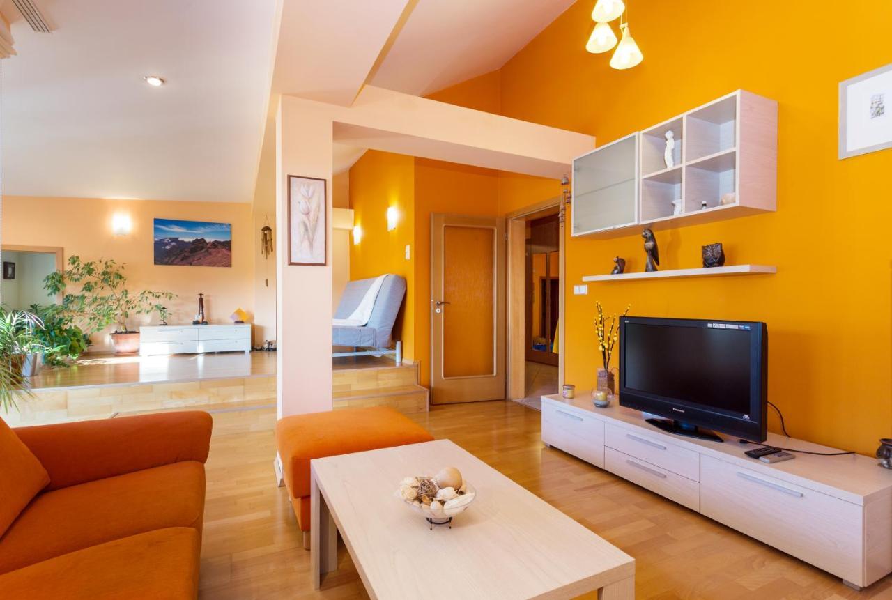 Perunova Apartments Praha Bagian luar foto