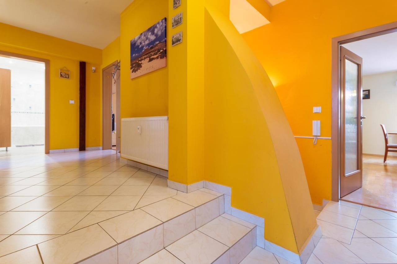 Perunova Apartments Praha Bagian luar foto