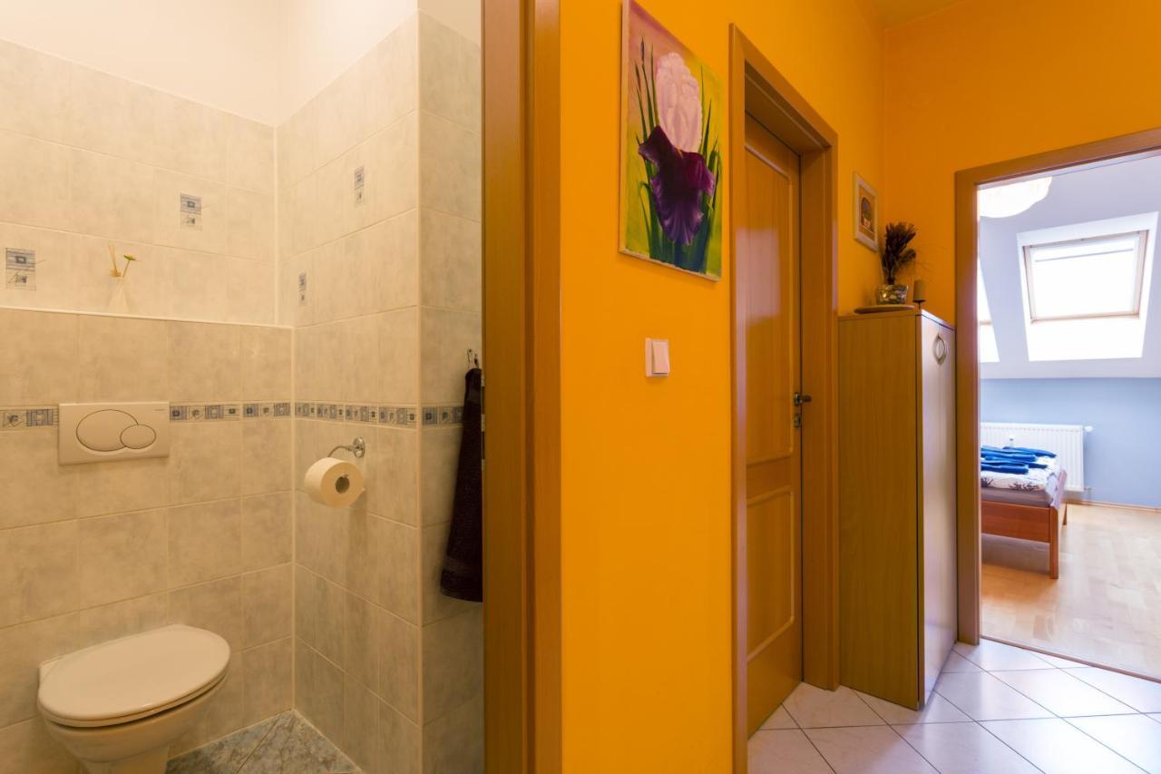 Perunova Apartments Praha Bagian luar foto