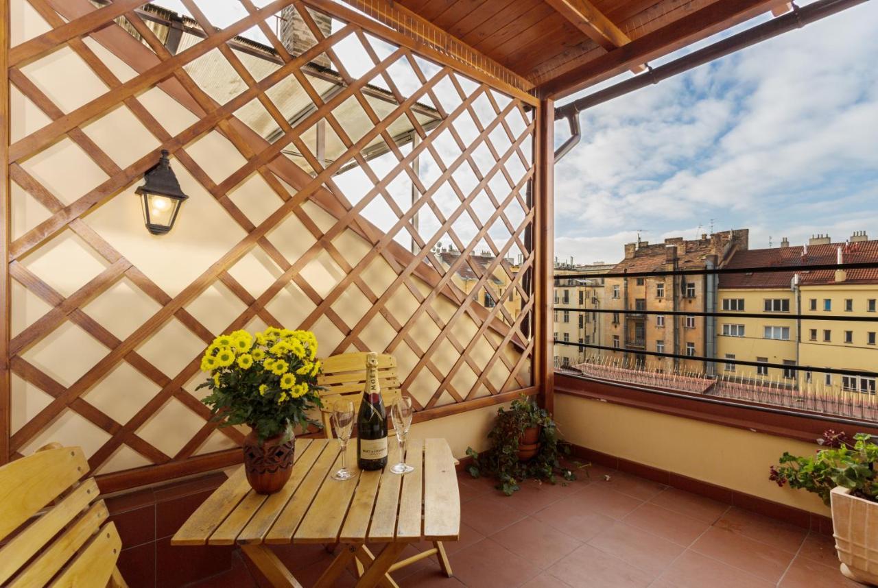 Perunova Apartments Praha Bagian luar foto