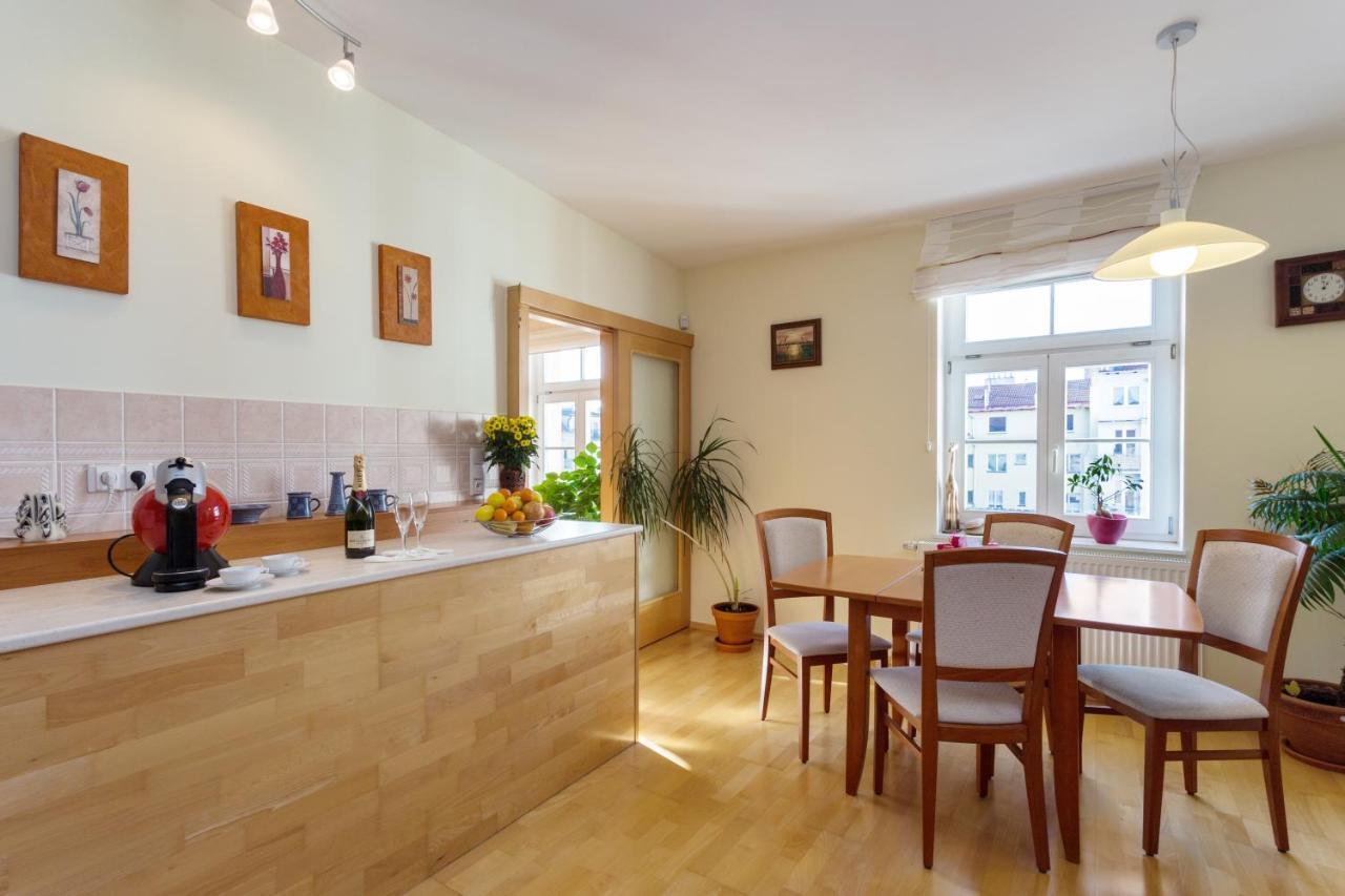 Perunova Apartments Praha Bagian luar foto